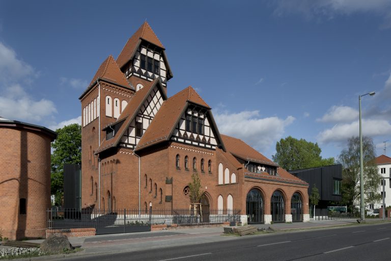DEU, Berlin, 05/2015, Bibliothek Alte Feuerwache, Berlin Schöneweide, Architekt: Chestnutt Niess, Bildtechnik: Digital-KB